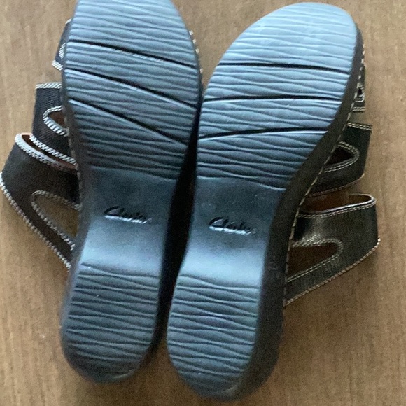 Clarks black  Sandals - Picture 6 of 6